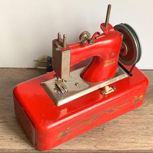 Vintage Spielzeug Nähmaschine Casige Made in Germany British Zone 1945-1953