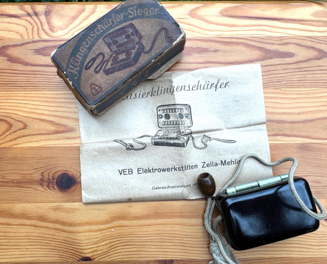 Vintage Bakelite Sieger Razor Blade Sharpener Germany Manufactured ...