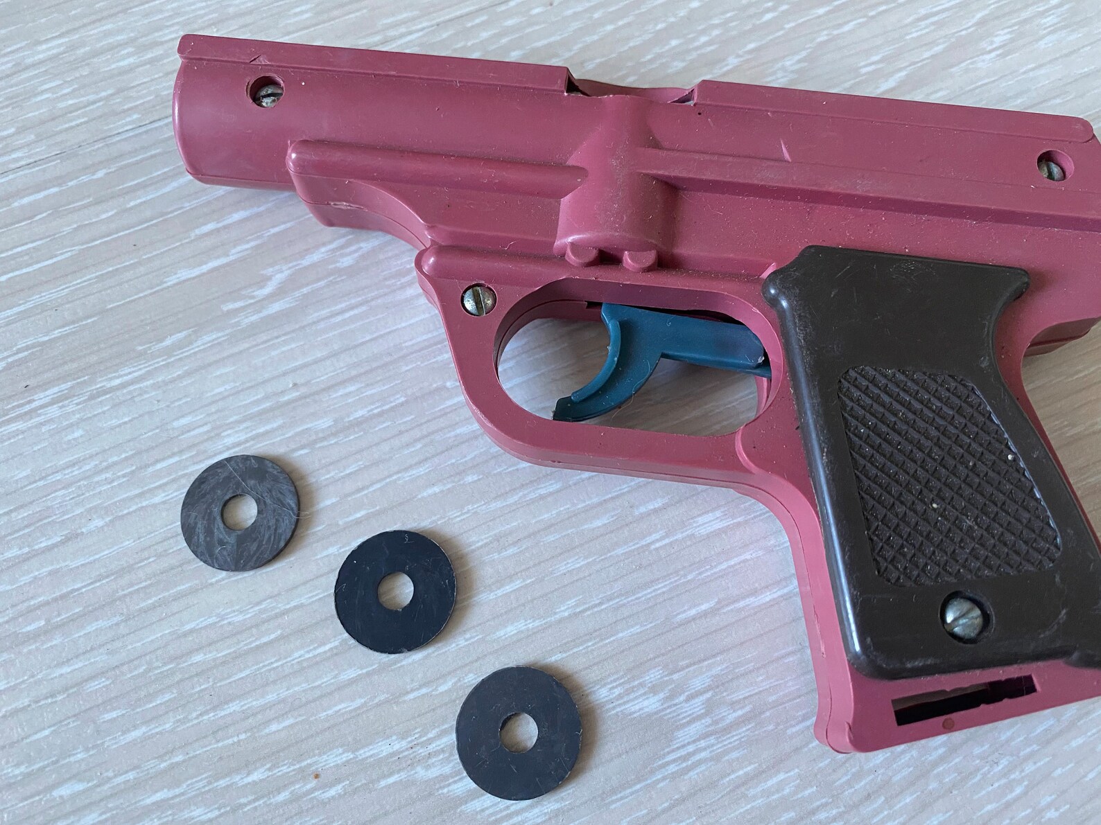 Toy Gun Shoots Mini Discs Vintage Toy Pistol Soviet Semi Etsy