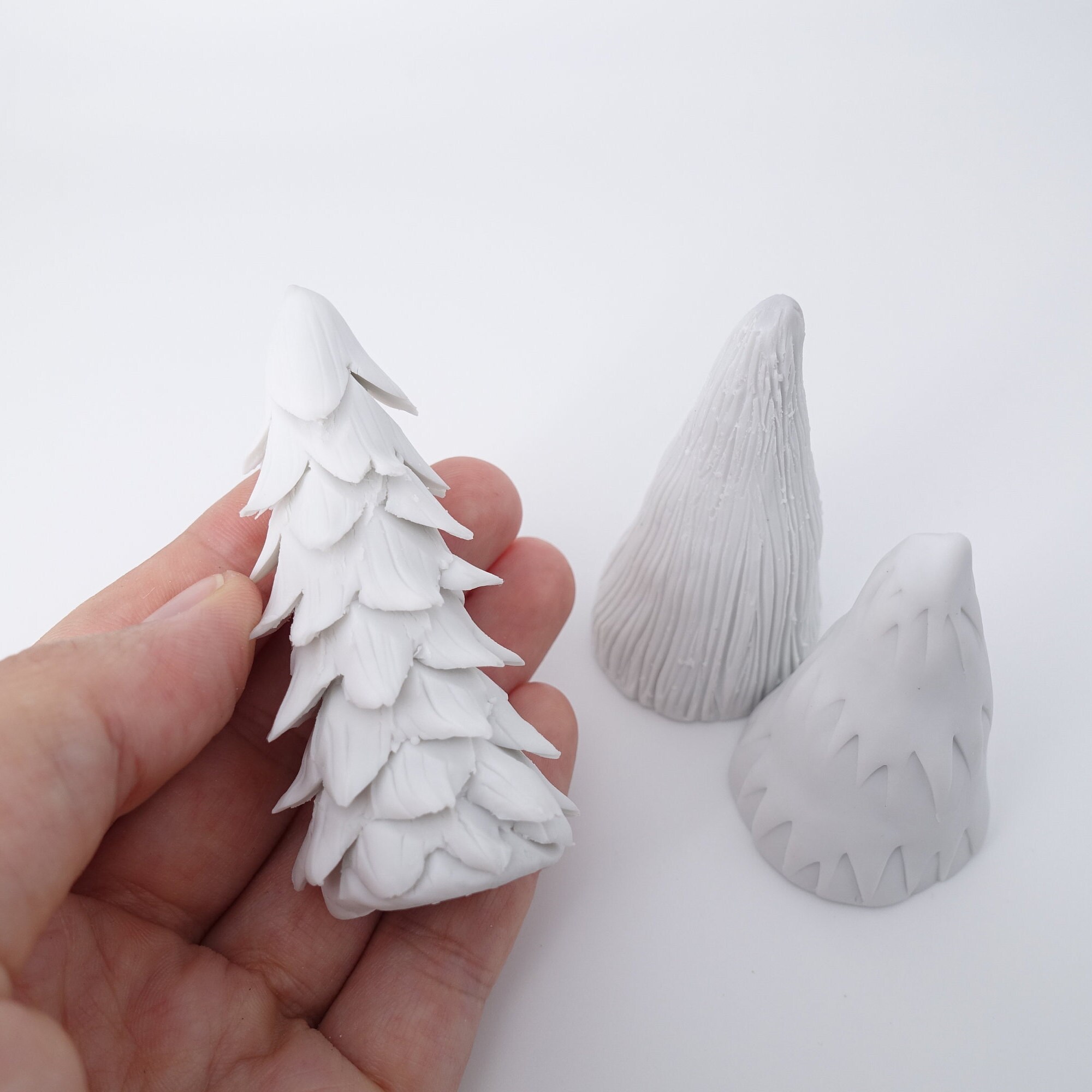 Trio de Sapins à Poser, Biscuit Porcelaine, Décoration Noël, Fête Fin d'année