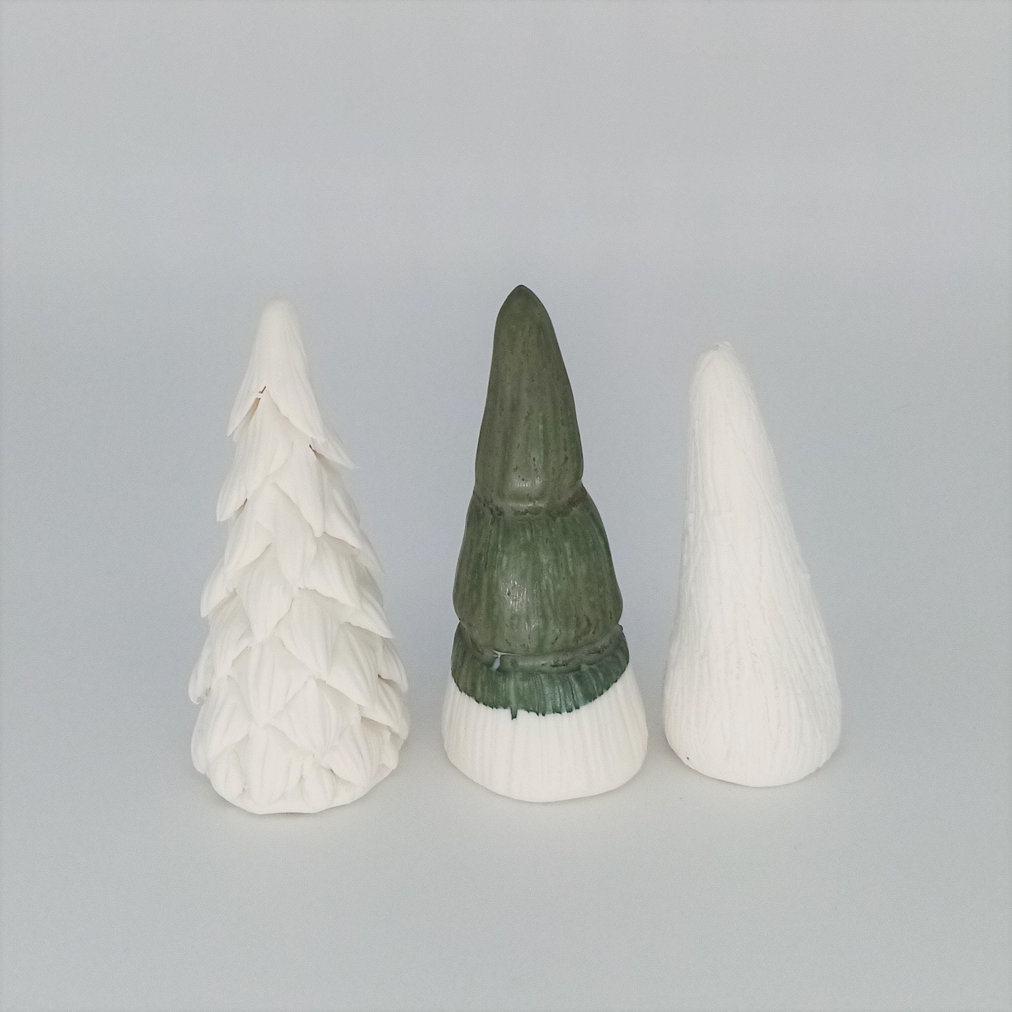 Trio de Sapins à Poser, Biscuit Porcelaine, Décoration Noël, Fête Fin d'année