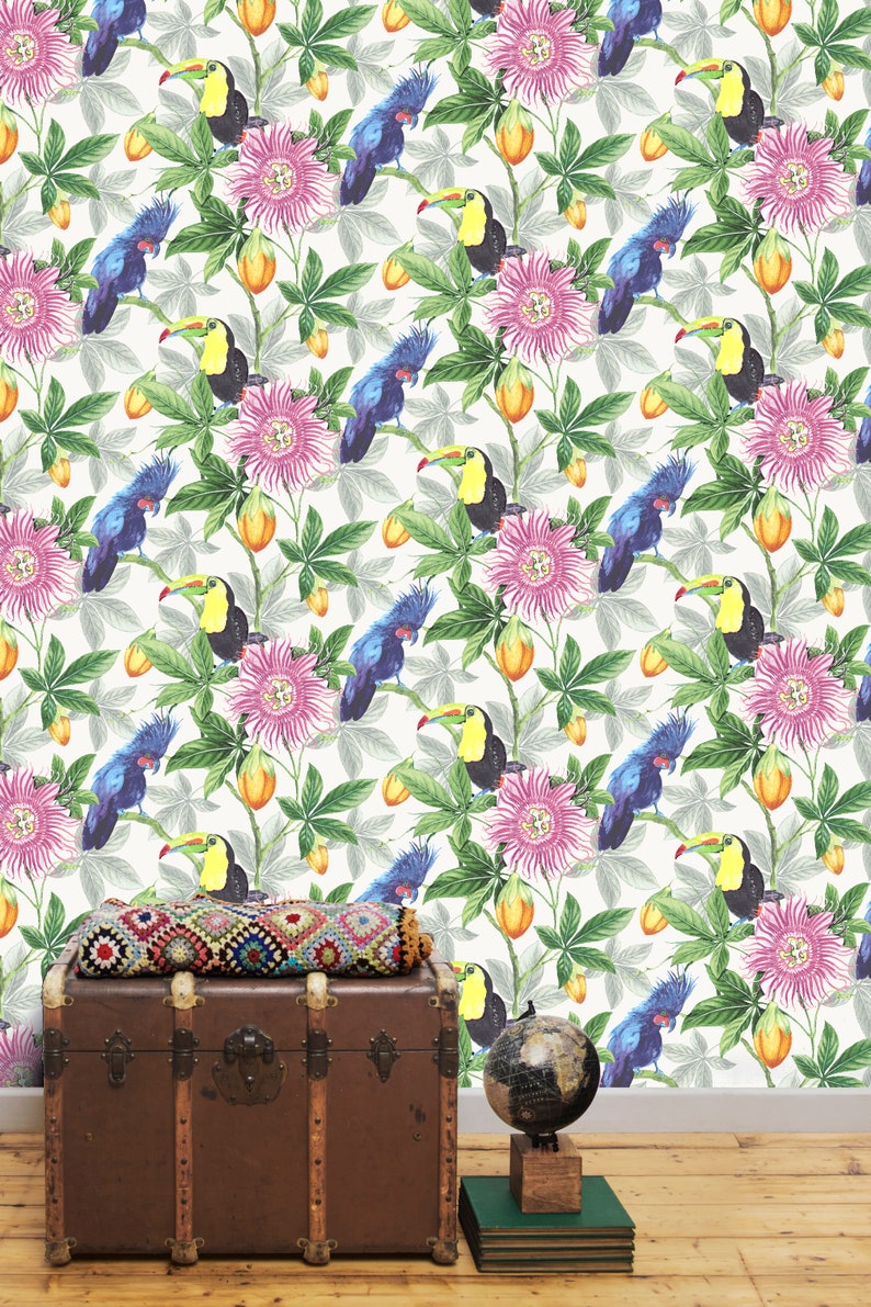 Parrot Wallpaper 'Tom & Suzanne' Berry Blush / Toucan Wallpaper / Cockatoo Wallpaper / Bird Wallpaper / Feature Wall / Tropical Wallpaper image 9