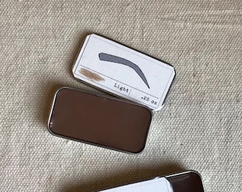 Gel vegano para cejas sin residuos: maquillaje natural para cejas