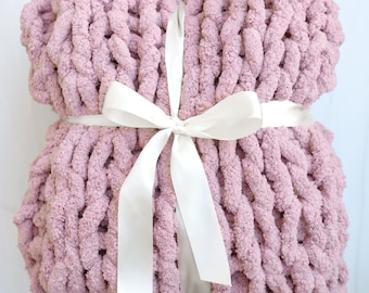 Handmade Chunky Knit Throw Blanket: Soft Chenille Yarn (50x60)