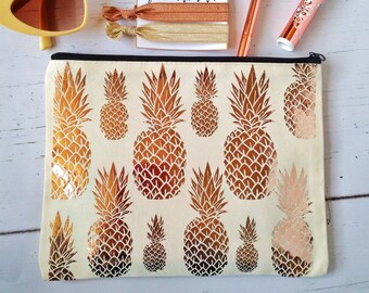 pineapple pouch