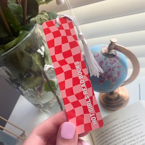 Checkered Hot Girls Read Books Bookmark | Metal Bookmark | Book Lover Gift