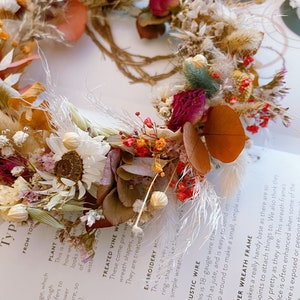 Summer Colourful Wreath, dried flower wreath, wall decoration, boho flowers dried, door wreath, autumn wreath, boho home decor , Desk decor image 3