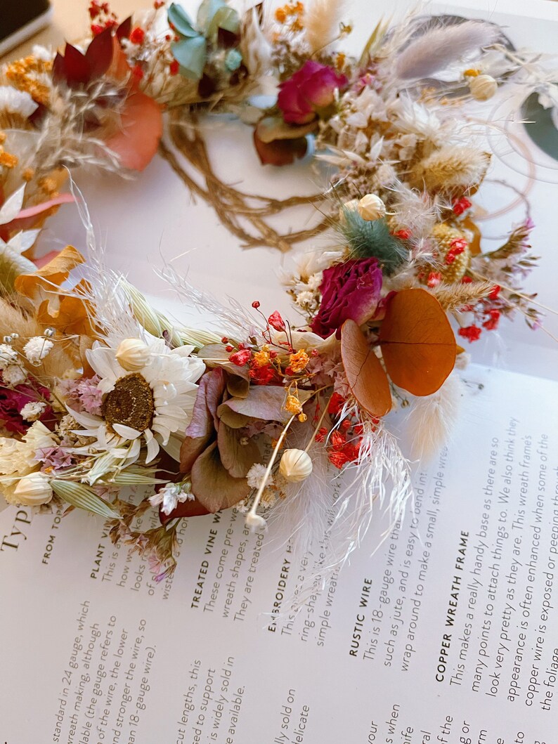 Summer Colourful Wreath, dried flower wreath, wall decoration, boho flowers dried, door wreath, autumn wreath, boho home decor , Desk decor image 3