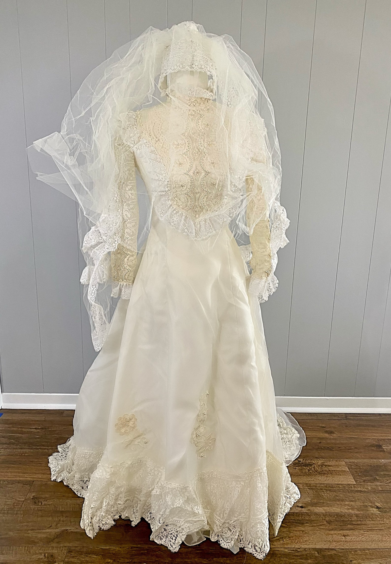Boho Vintage Wedding Dress