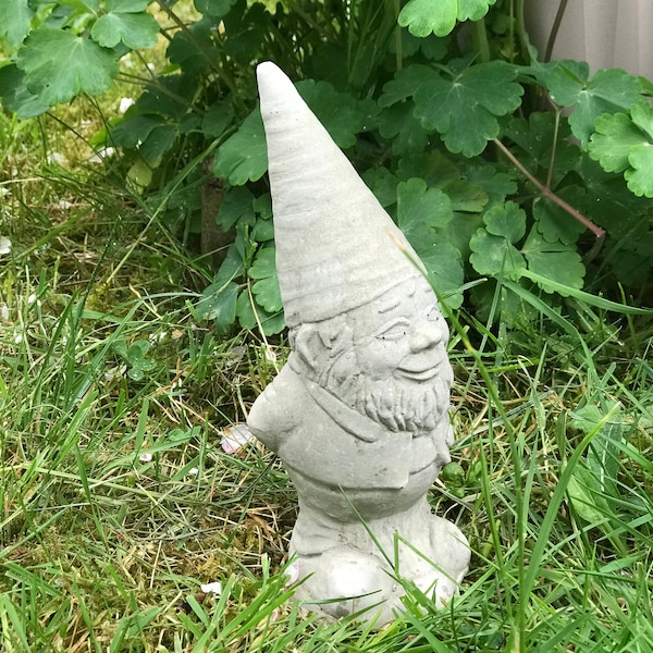 Concrete garden gnome, 21 cm