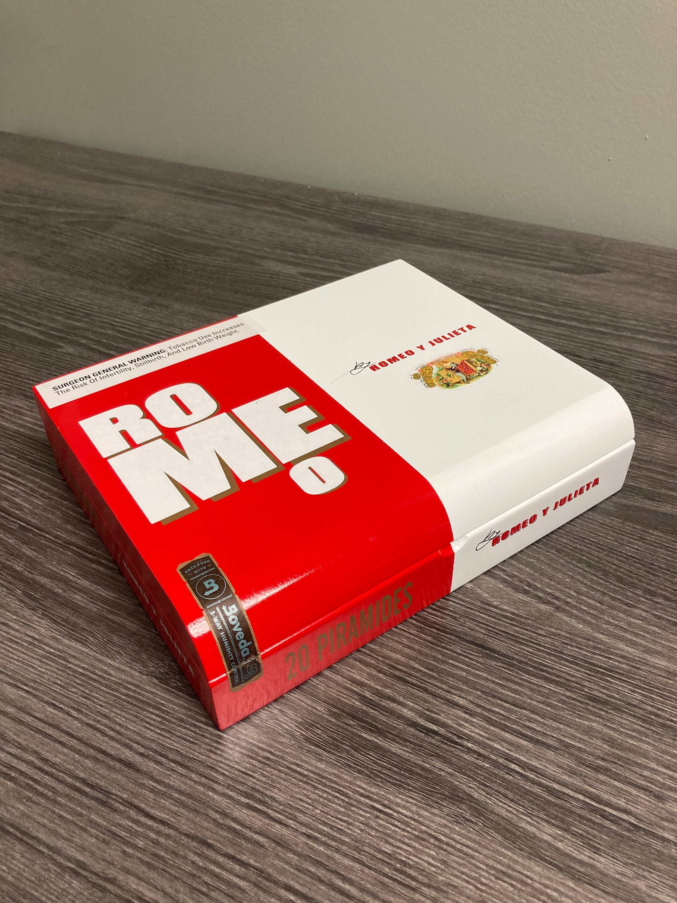 Romeo Piramides Empty Cigar Box