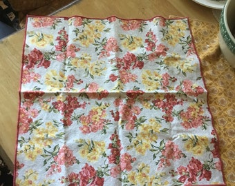 Longaberger Set of 2 Fabric Napkins May Series Petunia Longaberger Set of 2 Fabric Napkins May Series Petunia