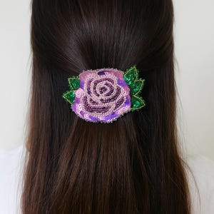 Pasador de flores con cuentas: Pasador para el cabello con flores y cuentas de semillas