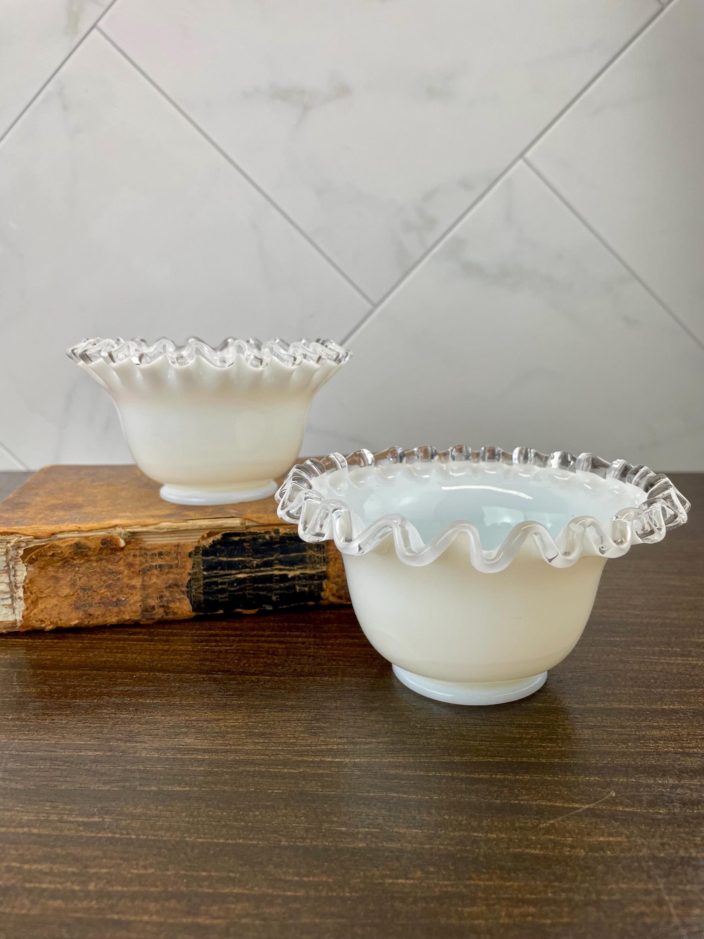 希少　fenton シルバーターコイズ　クレスト　ボンボン　ミルクグラス 希少 fenton シルバーターコイズ クレスト ボンボン ミルクグラス