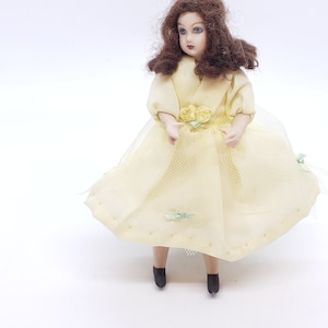 Dollhouse Miniature Porcelain Doll