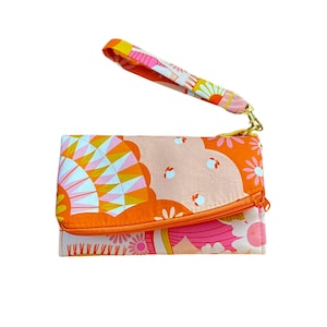 Cartera de muñeca triple - hecha a mano - Caballo floral rosa naranja encantador, una billetera femenina única en su tipo, lo suficientemente grande para todas tus cosas