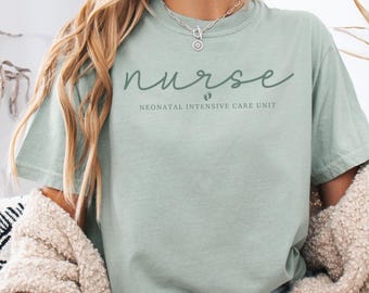 Maglietta per infermiere/a di terapia intensiva neonatale, Comfort Colors® Maglietta per infermieri/e di terapia intensiva neonatale, Maglietta minimalista per infermiere/a di neonatologia, Regalo per infermieri/e, Apprezzamento