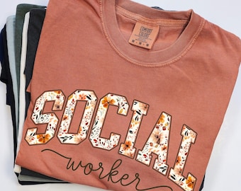 Camiseta de assistente social Comfort Colors®, camiseta floral de assistente social, camiseta de assistente social de outono, presente para assistentes sociais, camiseta LCSW de outono