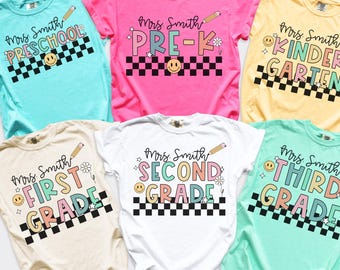 Benutzerdefinierte Lehrer-Team-T-Shirts, Komfortfarben Zurück zu Schult-Shirt, Klassenstufen-Kader-T-Shirts, Lehrer-Geschenk, Erster Zweiter Dritter Vierter Fünfter Sechster