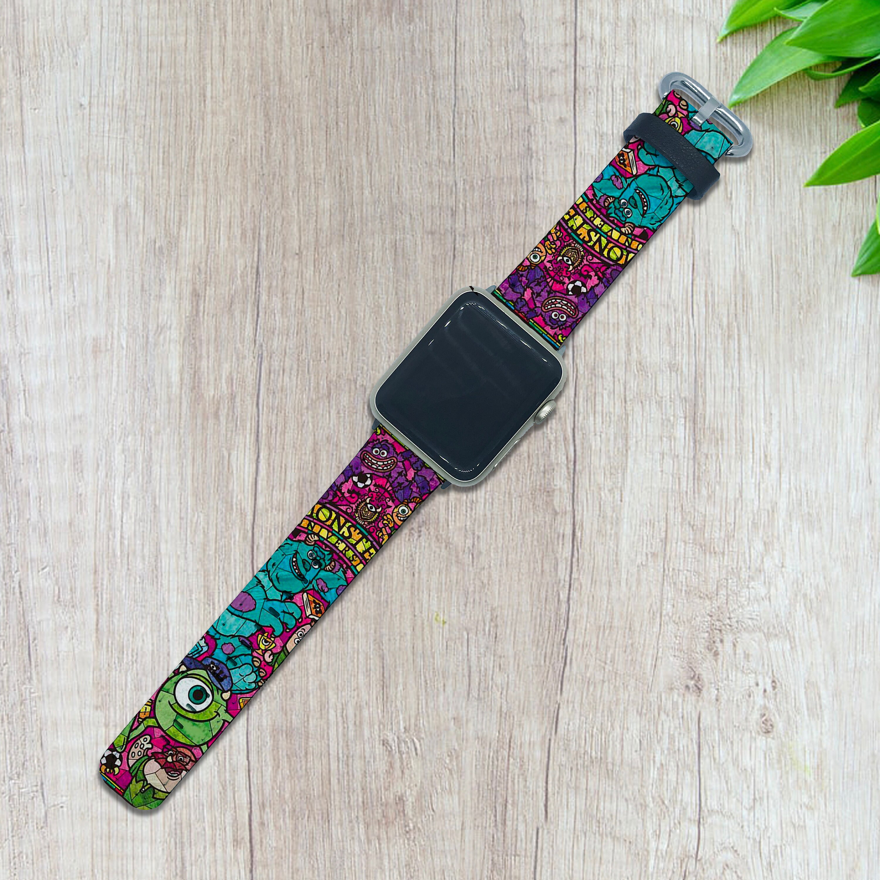 US Disney Parks限定☆Apple Watch用ストラップ ベビーヨーダ 2021 DISNEY PARKS Winnie the Pooh TIGGER Apple Watch Band L