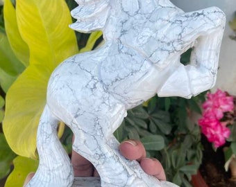 Hand Carved Howlite Horse Statue | Natural Gemstone Sculpture | White Stone Horse Decor | Artisan Home Decor Gift