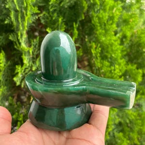 Fuchsite Shivling | Hand-Carved 4” Green Crystal Lingam | Natural Gemstone for Shiva Puja & Meditation | Hindu Spiritual Decor