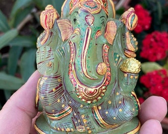 緑石製・ヒンドゥ教の神・ガネーシャ（手彫り） グリーンアベンチュリンのガネーシャ像：手作りのヒンドゥー教の神の