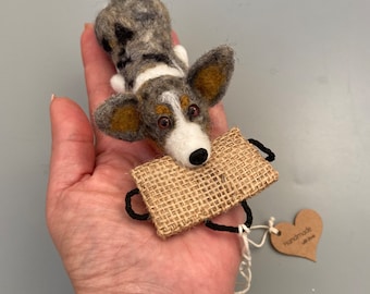 Felted Merle Corgi / Corgi Biting Tug Ornament / Keychain