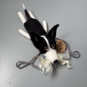 Needle felted wool Border Collie ornament with Sheep Tuft / keychain