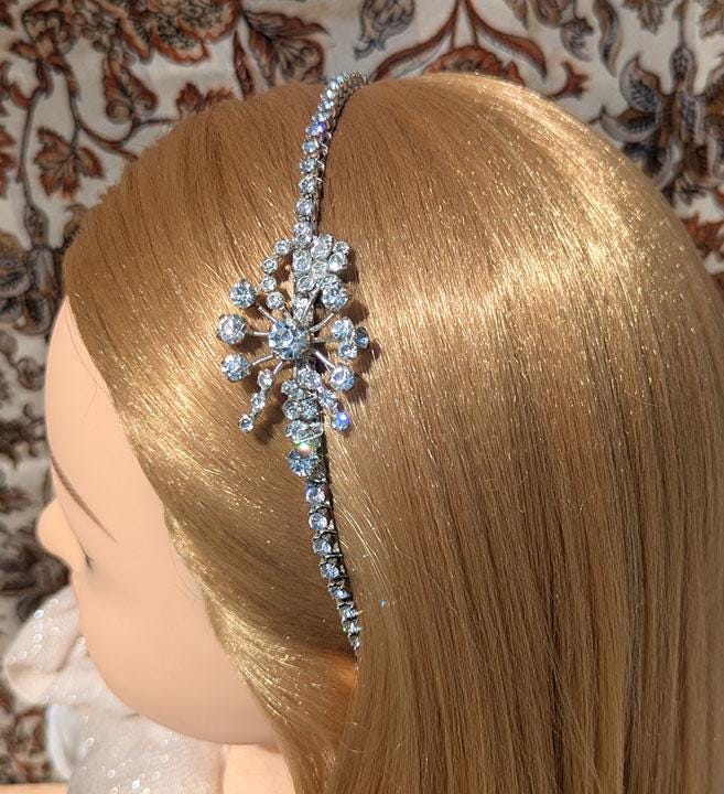 Vintage Rhinestone Headband With Silver Rhinestone Starburst  display picture 3