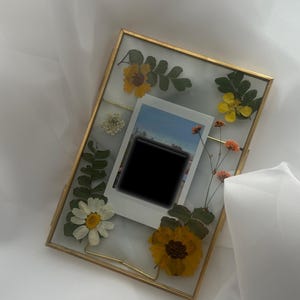 Pressed Flower Polaroid Frame | Dried Flower Picture Frame | Gifts for her | Bridesmaid Gift | Birthday Gift | Baby Shower | Custom Frame