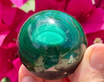 Impresionante esfera de malaquita