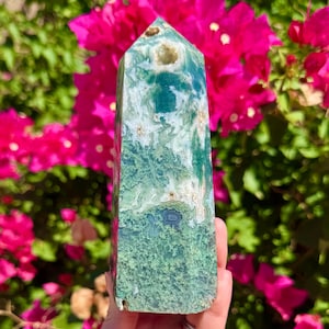 Druzy Moss Agate Tower 6”