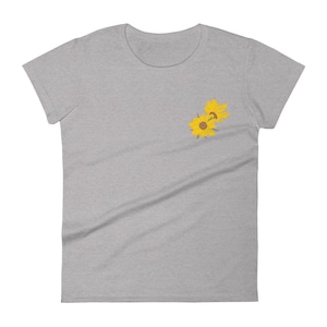 Sunflower Embroidered Women&#39;s short sleeve t-shirt