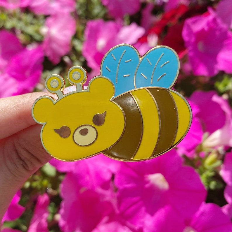 BeeBear Enamel Pin Sauvez les abeilles Abeille mellifère Bourdon Abeille occupée Ours Ours Ours mignon Ours en peluche image 2