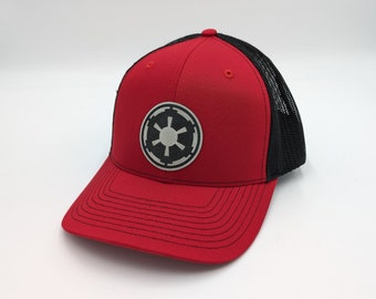 Gorra de camionero Richardson 112 con logotipo personalizado: parche de cuero vegano personalizado