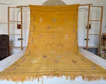 Golden Moroccan Sabra Silk Rug – Berber Handmade Carpet, Minimalist Design