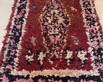 Tapis berbère rouge vintage - Tapis marocain boucharouite à poils longs fait main