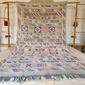 Handmade Berber Sabra Silk Rug – Multicolor Tribal Kilim, 7.9x4.2 ft image 3