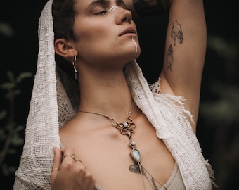 Body chain CALLIOPHIS | Larimar | white labradorite | Medusa collection | Brass pendant | Bodynecklace | Goddess Jewelry | Monkimee