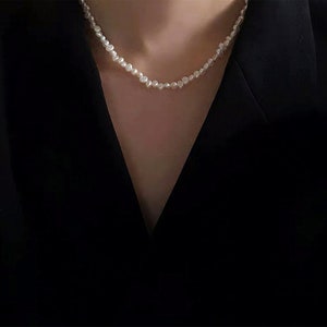 Collier Bella de Perles deau Douce Blanches, Collier de Perles Baroques, Collier Vraie Perle de Culture Blanche Ajustable style bohème image 4