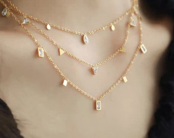 Zierliche Gold CZ Dreieck, Quadrat oder Teardrop Charm Choker Halskette, zarte Layering Halskette, Geschenk für sie