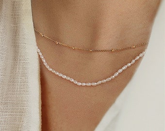 Collier Ras de Cou Double Rangs "Elya", Collier Chaîne avec Petites Boules et Chaîne Perles de Culture Blanches style Bohème