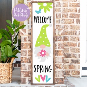 Willkommen Frühling Veranda Schild SVG, Png, Dxf, Wichtel Schild SVG, Frühling Dekor, vertikale Haustür Schild SVG, digitale Datei geschnitten, Ostern SVG