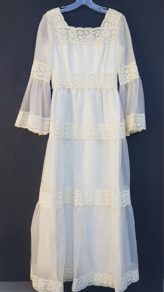 Stunning groovy maxi dress
