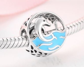 5 Blue Eye Dolphin Antique Silver Charm European Jewelry 11 12 & 5mm Hole R121 5 Blue Eye Dolphin Antique Silver Charm European Jewelry 11 12 & 5mm Hole R121