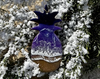 Ocean Resin Art Pineapple Ornament: Beach Home Decor