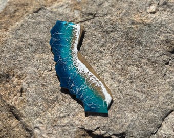 Resin Ocean California Ornament: Wood Beach Christmas Decor