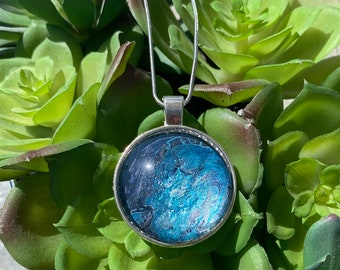 Abstract Art Pendant Necklace: Fluid Acrylic Skin Jewelry
