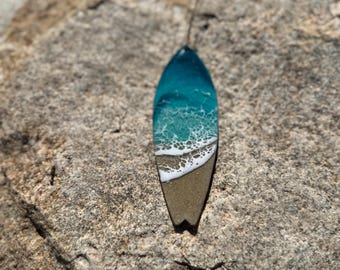 Surfboard Ornament: Ocean Resin Art Surfboard in shades of Green